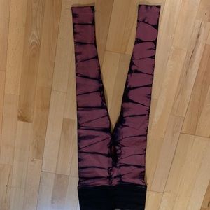 NUX tie dye leggings